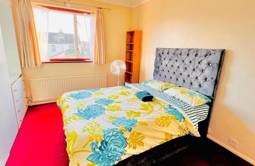 Brooklands House | London Serviced Accommodation - Access Elizabeth line