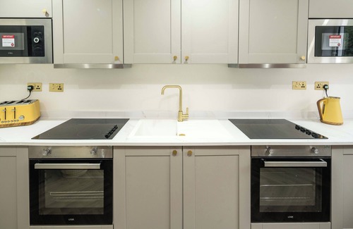 West Putney Apartment | London Studio 6