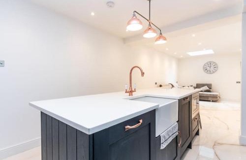 Elephant and Castle Apartment | Londons Luxury pad
