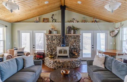 Mesa House | Lone Eagle Haven home