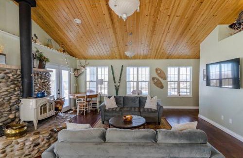 Mesa House | Lone Eagle Haven home