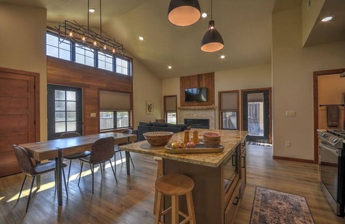 Red Lodge Apartment | Lone Elk Retreat Red Lodge