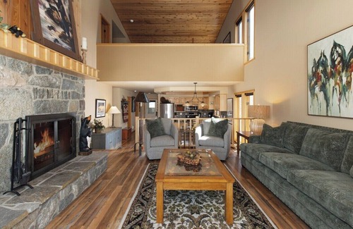 Big Sky Meadow Village Condo | Lone Peak Lookout l Big Sky Golf Course