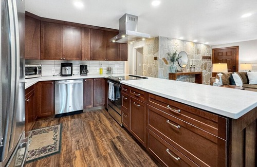 Cascade Apartment | Lone Pine Lookout .