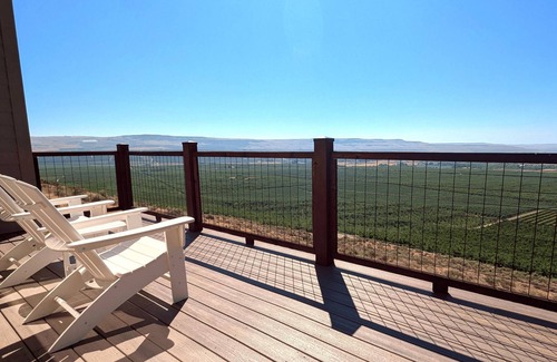 Brewster Cottage | Lone Point Cellars