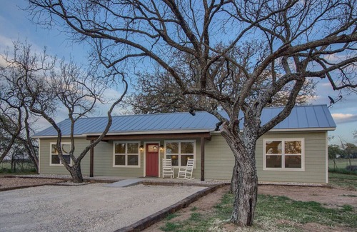 Fredericksburg Cabin | Lone Star Cabin No. 4