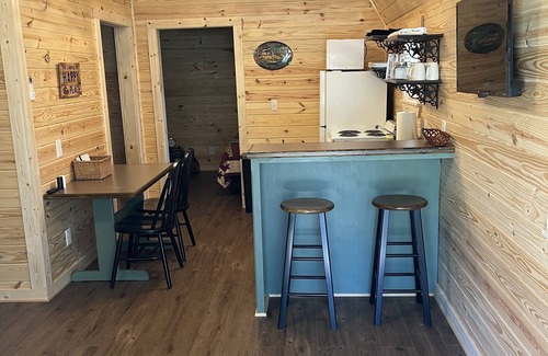 Maud Cabin | Lone Star Cabin