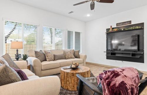 Central Arlington House | Lone Star Escape