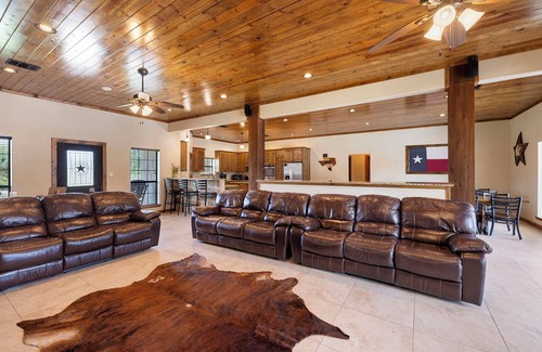 Concan House | Lone Star @ Frio River Vacation Rentals