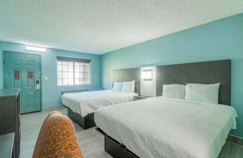 Harlingen Hotel | Lone Star Inn & Suites by OYO Harlingen TX