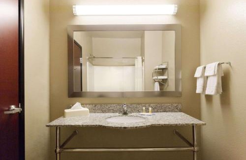 Groesbeck Hotel | Lone Star Inn & Suites