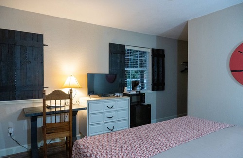 Pilot Point House | Lone Star Lodge and Marina