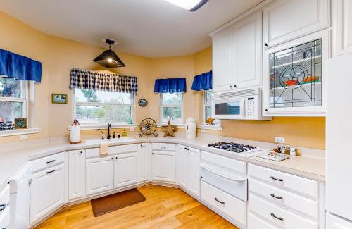 Buchanan Dam House | Lone Star Oasis