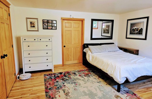 Manitoulin District House | Lonely Bay Beach House - stunning private sand beach, modern home *30 day min*