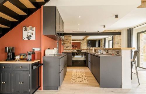 Loireauxence House | Longère moderne avec spa, billard, babyfoot, salle de sport, hammam, et Wi-Fi - FR-1-306-1288