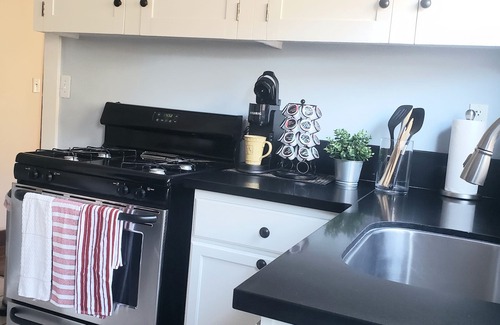 Belmont Shore Cottage | Long Beach, Belmont Shore. Centrally Located. Near Airport.