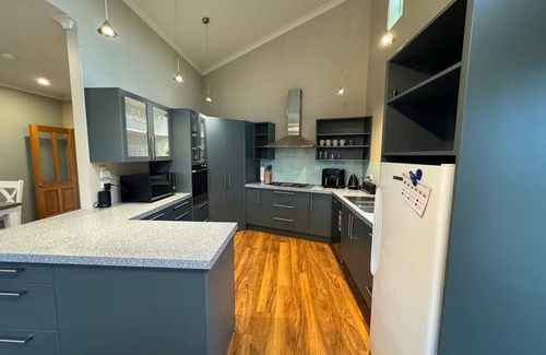 Purakaunui Apartment | Long Beach Seaside Retreat