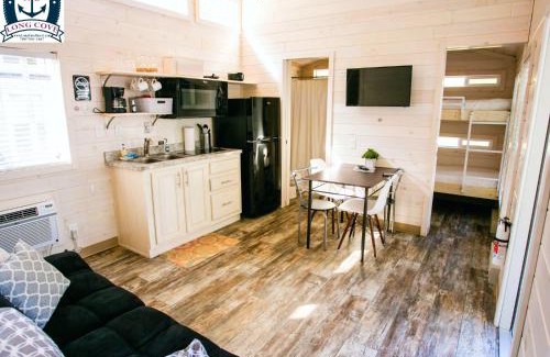 Steele Creek Resort | Long Cove Resort and Marina