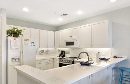 St. Simons Island Condo | Long distance marsh views anda community pool