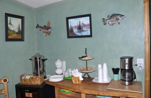 Gunnison Hotel | Long Holiday Motel