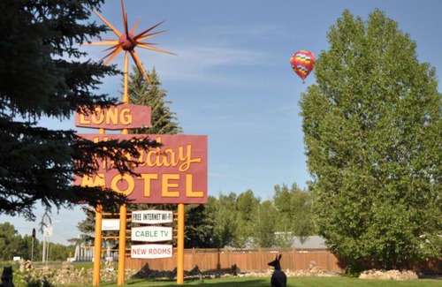 Gunnison Hotel | Long Holiday Motel