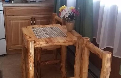 Gunnison Hotel | Long Holiday Motel