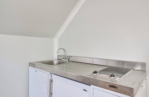 South Valley Stream House | Long Island Duplex By Airport & Train