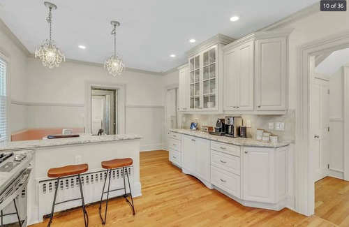 Center Moriches House | Long Island waterfront beauty sleeps up to 12, just minutes from Great South Bay