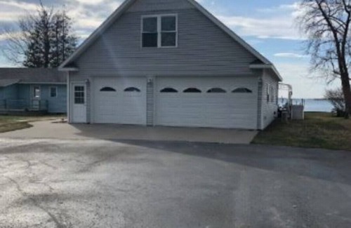 Alpena Cottage | Long Lake cottage in Alpena, MI