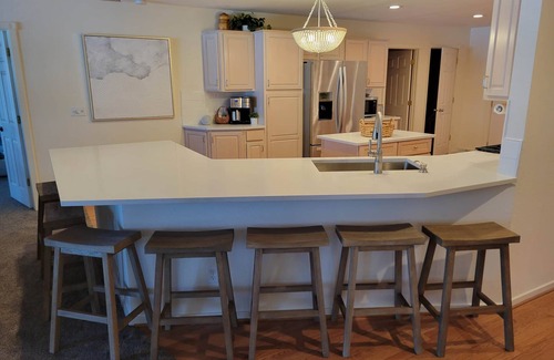 Pine River House | Long Lake Escape with Hot Tub & Pontoon Rental