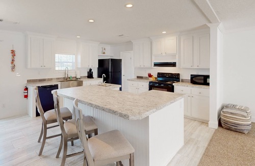 Taylor Creek House | Long Lake House | Waterfront stay in Okeechobee with scenic deck