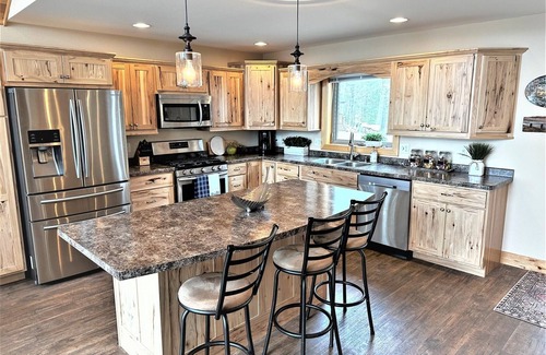 Phillips House | Long Lake Retreat | 4 Beds, 2 Bath Lakeside Luxury