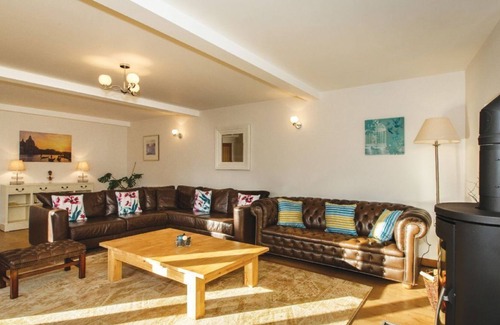 Copplestone House | Long Meadow Barn is a charming, spacious detached converted barn set in the village of Down St. Mary