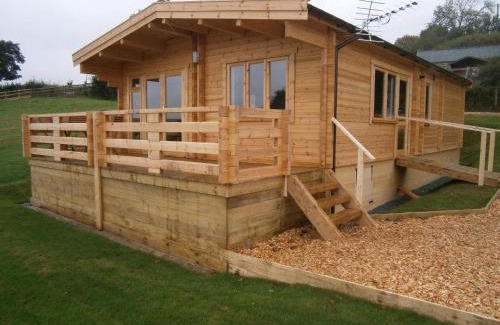 Halfway House Ski Chalet | Long Mountain Centre Log Cabins