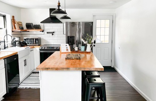 Long Pond Ski Chalet | Long Pond Chalet - w/Hot Tub