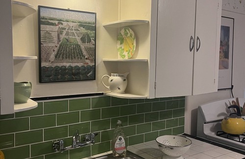 Brentwood Apartment | Long stay, comfortable, centrally located, off street parking, and fenced yards