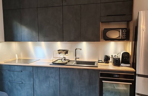 Faubourg de l'Arche Apartment | Long Stay Courbevoie Charmant Apt T3 Jardin + Terrasse, Calme, Proche Transports