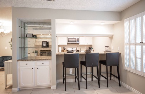 Winchester Condo | Long Stay Cozy Vegas Strip Condo | King Bed & Strip Views