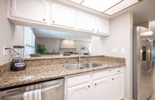 Winchester Condo | Long Stay Cozy Vegas Strip Condo | King Bed & Strip Views