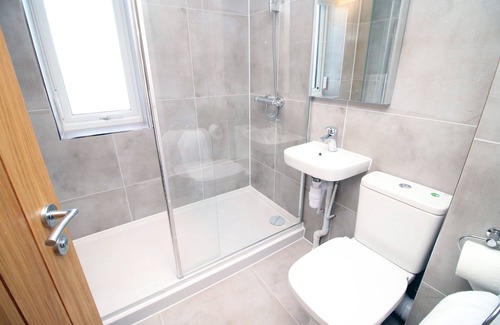 Staple Hill Condo | Long stay offer - Stylish 1 bed flat with parking