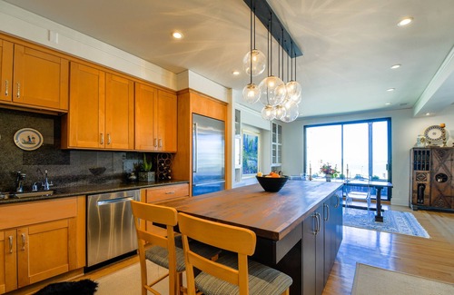 Pacific Heights Condo | LONG TERM 2 BR/2 BA EXECUTIVE VIEW FURNISHED RENTAL