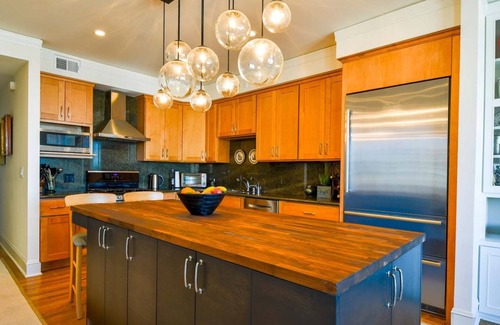 Pacific Heights Condo | LONG TERM 2 BR/2 BA EXECUTIVE VIEW FURNISHED RENTAL