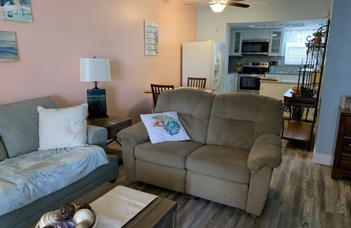 Largo Villa | Long-term Beachy Villa Less than 2 miles to the Warm Water of the Gulf!