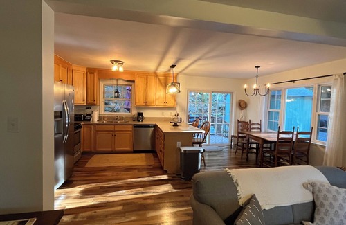 Spottswood House | Long-term rental: Beautiful Mountain View Amherst VA, off Blue Ridge Parkway!