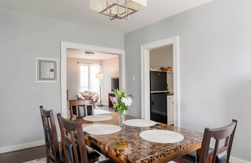 Detroit Apartment | Long-Term Rental Comfy, Clean & Nurse-Friendly