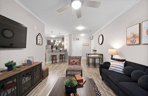 Greensboro Apartment | Long Term Stay Greensboro 2b 2ba