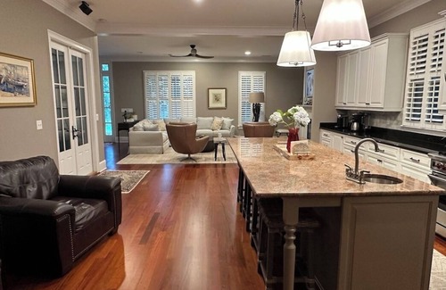 Charleston House | Long Term stay in 4-bedroom house in charming Charleston SC.nIdeal for families.