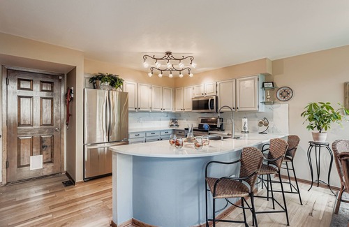 Genesse North Central Condo | Long-Term Stay in Golden
