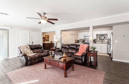 Germantown Condo | Long-term stays 2br Germantown