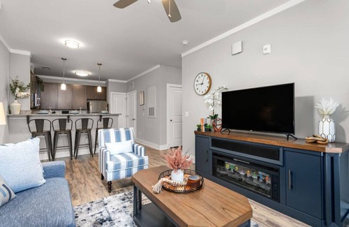 Greensboro Apartment | Long-term Stays in Greensboro 1 BD 1 BA